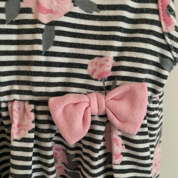 Calvin Klein Baby Dress Black & White Striped with Pink Roses and Bow 6-9 Months - Picture 3 of 4